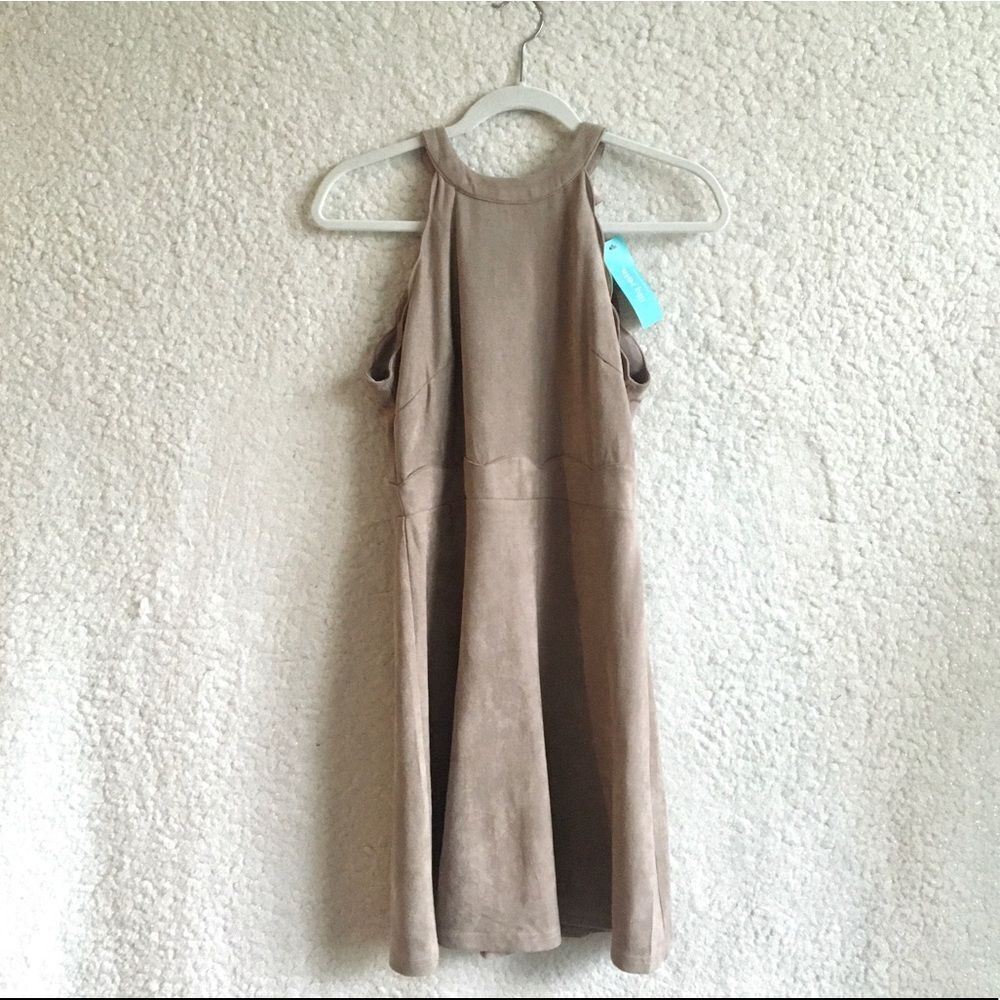 Lily Rain Sleeveless Scalloped Mini Dress Tan S/M